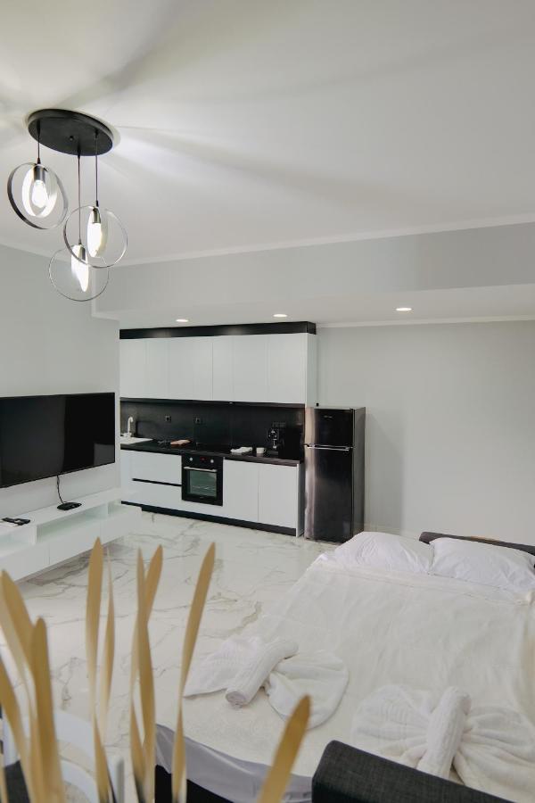Iphigenia Luxury Flat Διαμέρισμα Σαράντα Εξωτερικό φωτογραφία